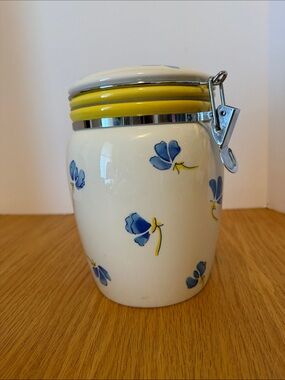 Inspirado  Floral Canister with Yellow Lid
